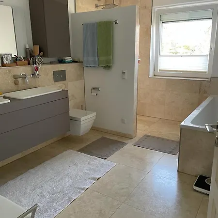 Traumhaft Edle Landhauswohnung Rosengarten (Lower-Saxony)