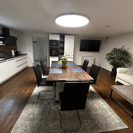 Traumhaft Edle Landhauswohnung Rosengarten (Lower-Saxony)