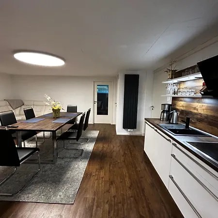 アパート Traumhaft Edle Landhauswohnung *
